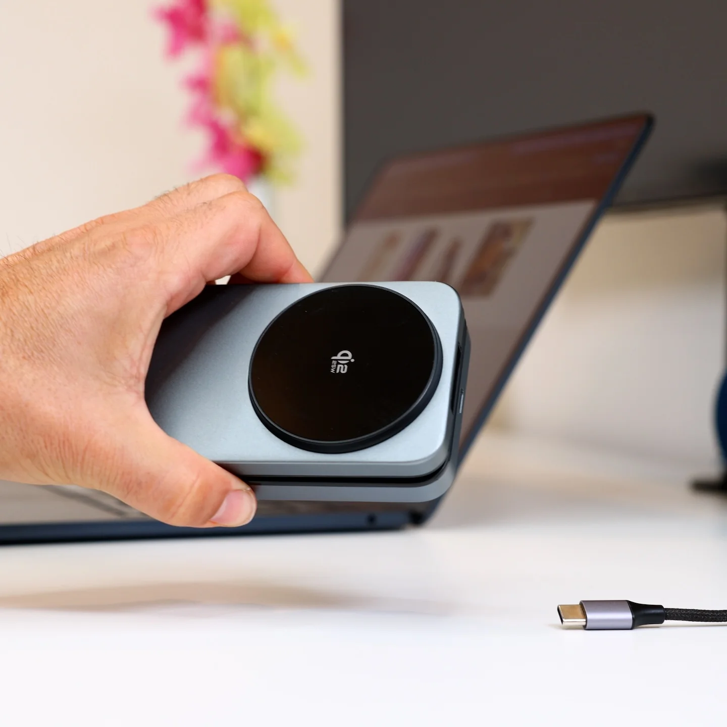 MagBak 3-in-1 Qi2.2 Wireless Compact Travel Charger - Image 3